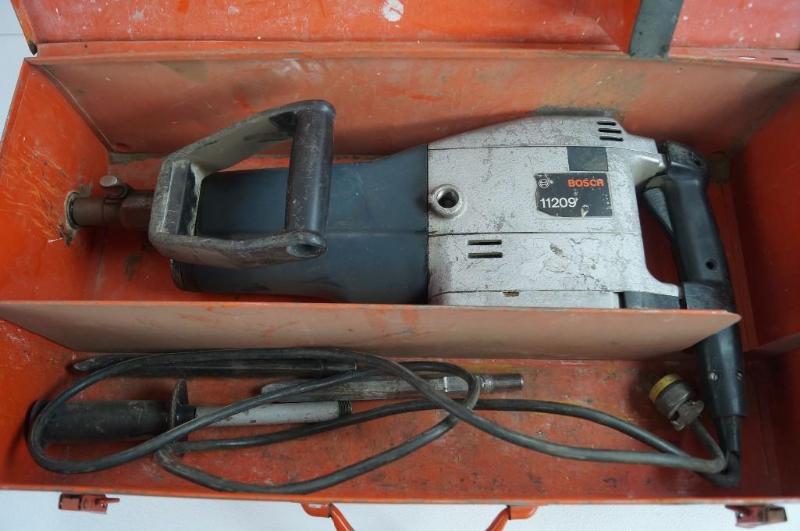 Bosch Rotary Hammer Model 11209 Spline Drive With Case. Spring