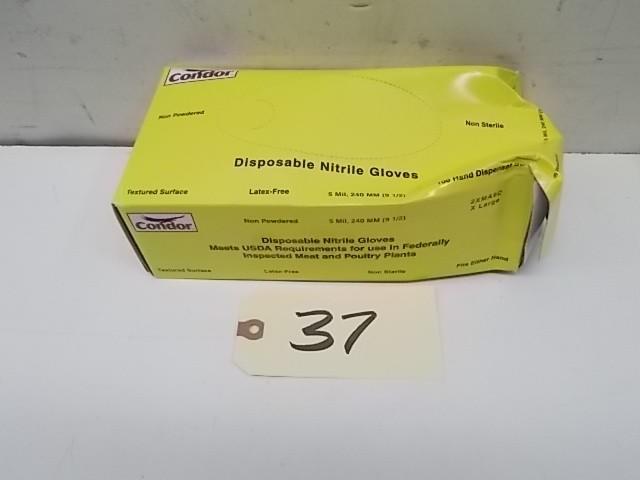 lot 37 image: 100 ct. Condor Disposable Nitrate G...