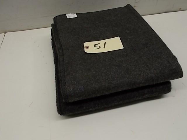 lot 51 image: (2) Emergency Blankets, 50" x ...