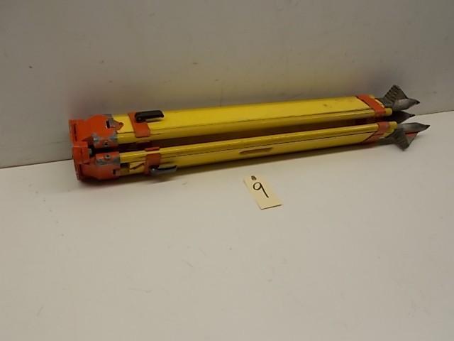 lot 9 image: Construction Tripod...