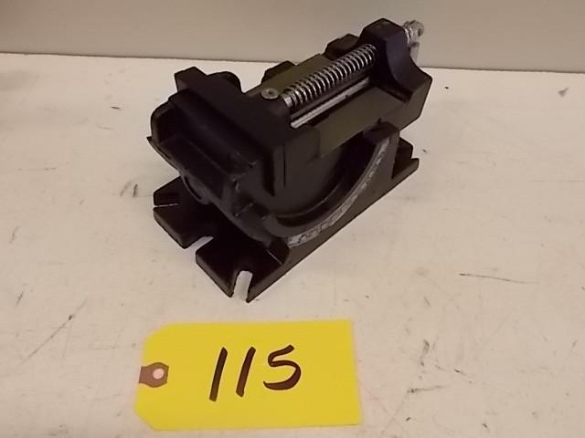 lot 115 image: 3" Tilting Drill Vise, New...