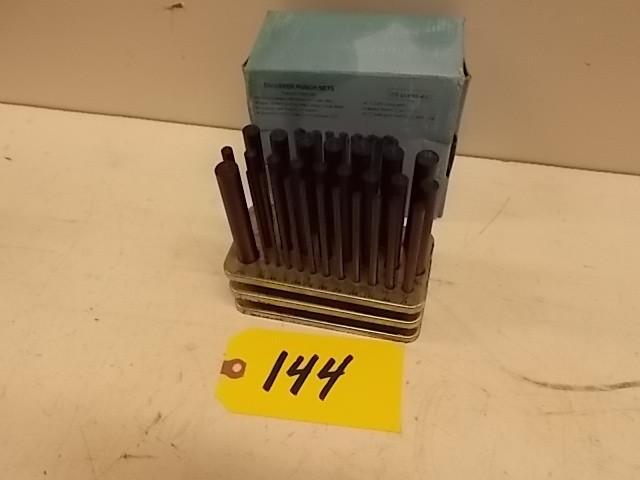 lot 144 image: 28 pc. Transfer Punch Set, 116-17...