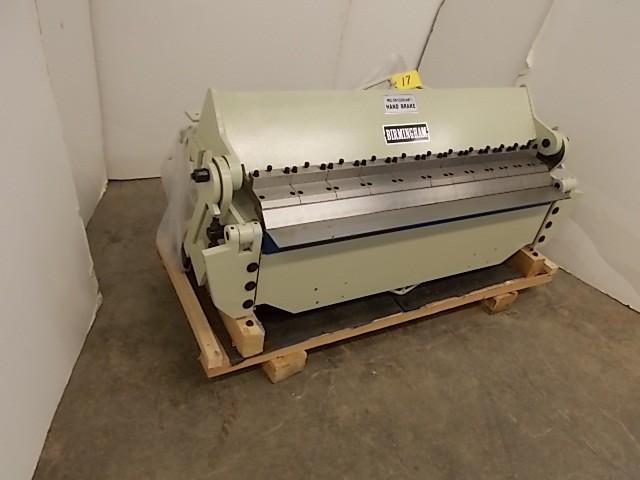 lot 17 image: Birmingham 12 ga x 4 Pan & Box...