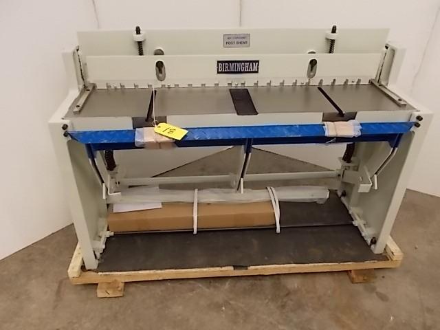 lot 18 image: Birmingham 16 ga x 52" Foot Sh...