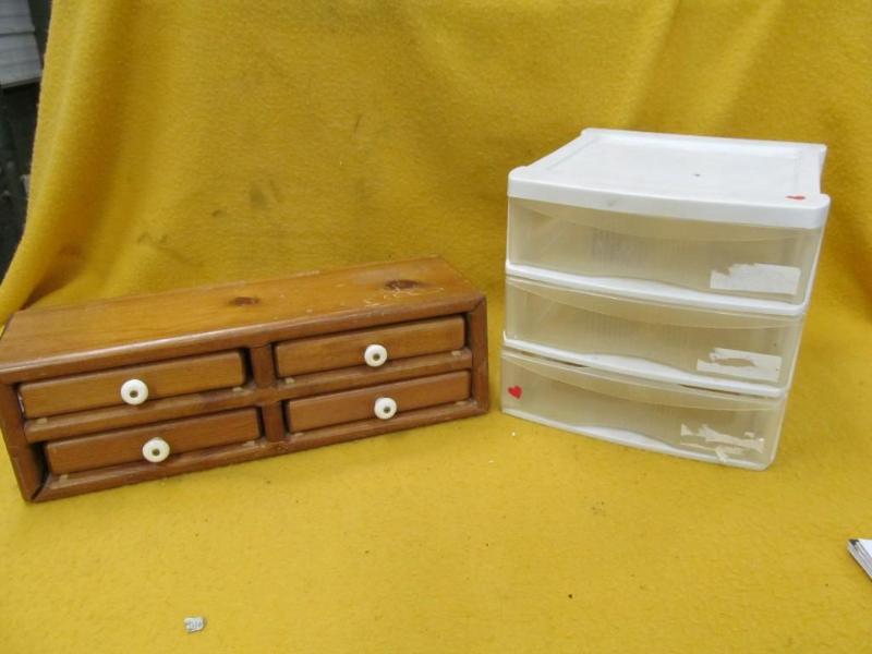 lot 109 image: Wood Stand with 4 drawers 18" ...