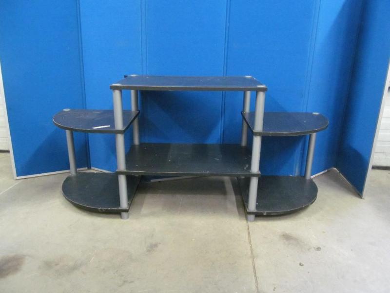 lot 118 image: Entertainment Center 52&quotw x 23...