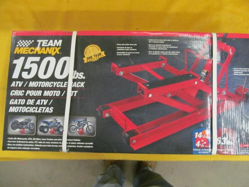 lot 17 image: New in Box Mechanix 1500 lb ATVMot...