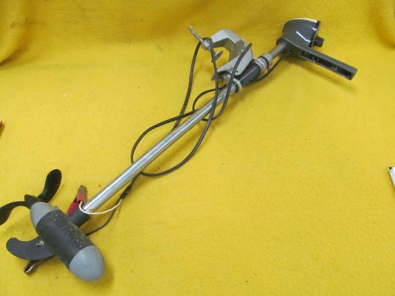 lot 176 image: Old Pflueger M5 Trolling Motor...