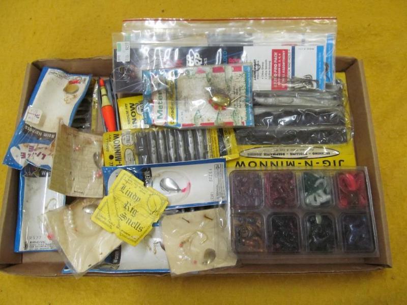 lot 198 image: Fishing Supplies - Hooks, Jigs, Min...