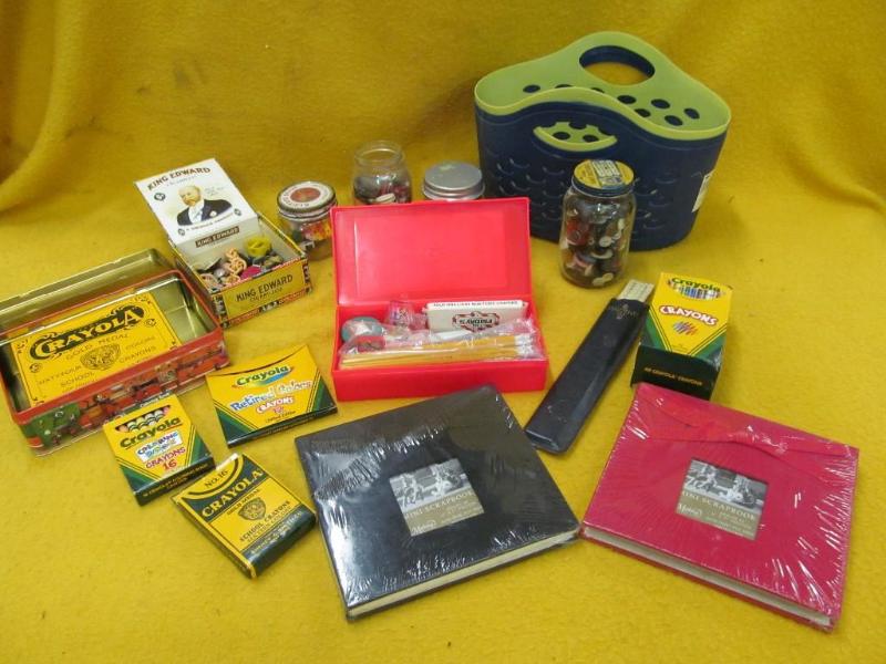 lot 215 image: 3 Mini Flex n Carry Baskets, 4 Cra...