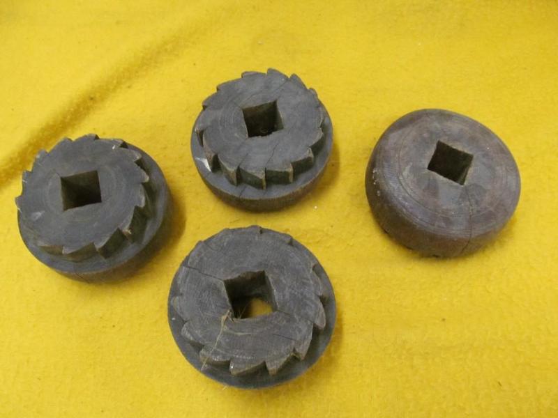 lot 220 image: Set of Wooden Gears 5" Diamete...