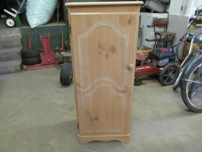 lot 234 image: Pantry Cabinet with 3 Shelves, 20&q...