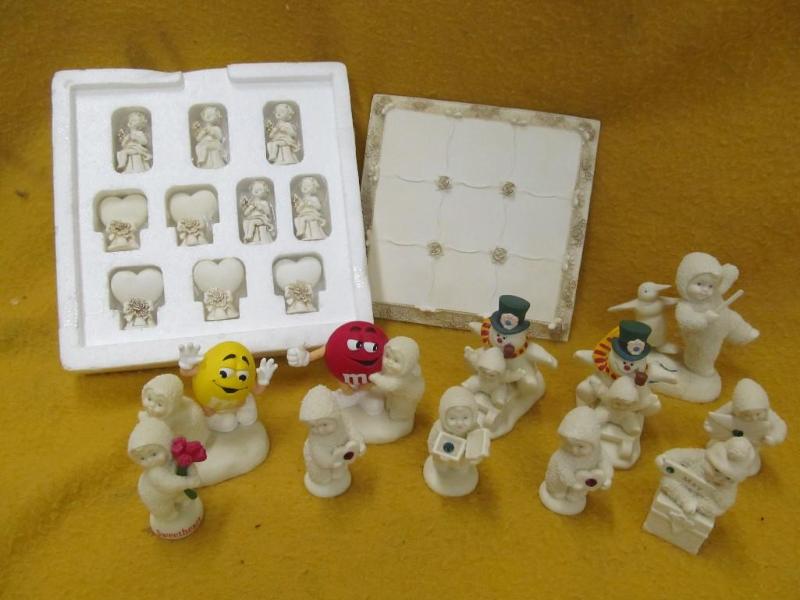 lot 88 image: Cherub Tic Tac&nbspToe and Set of ...