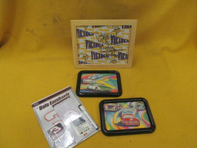 lot 93 image: Dale Earnhardt Notepad with Pen - A...