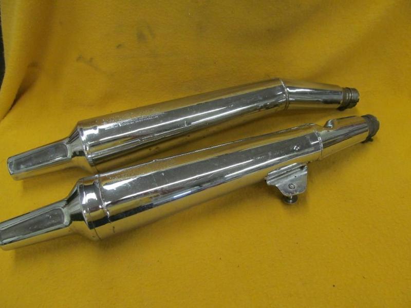 lot 96 image: Pair of Mufflers off 1 Yamaha part ...