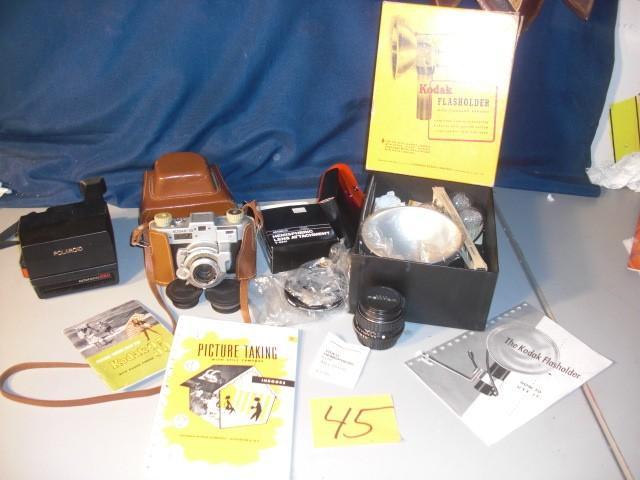 KODAK 35 Camera and case.. Extra ...