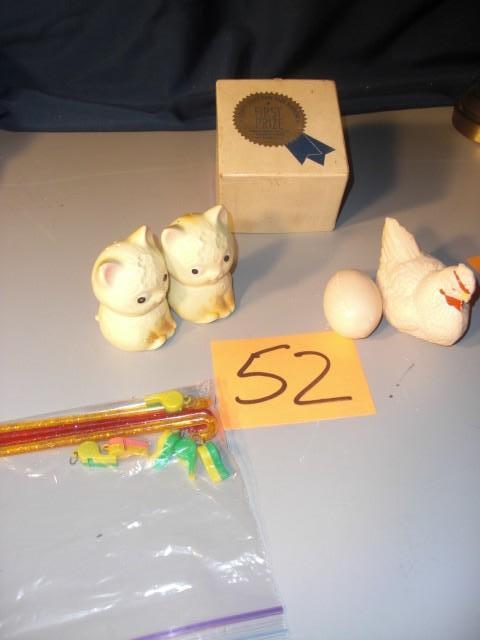 SALT and PEPPER Cats  Henrietta H...
