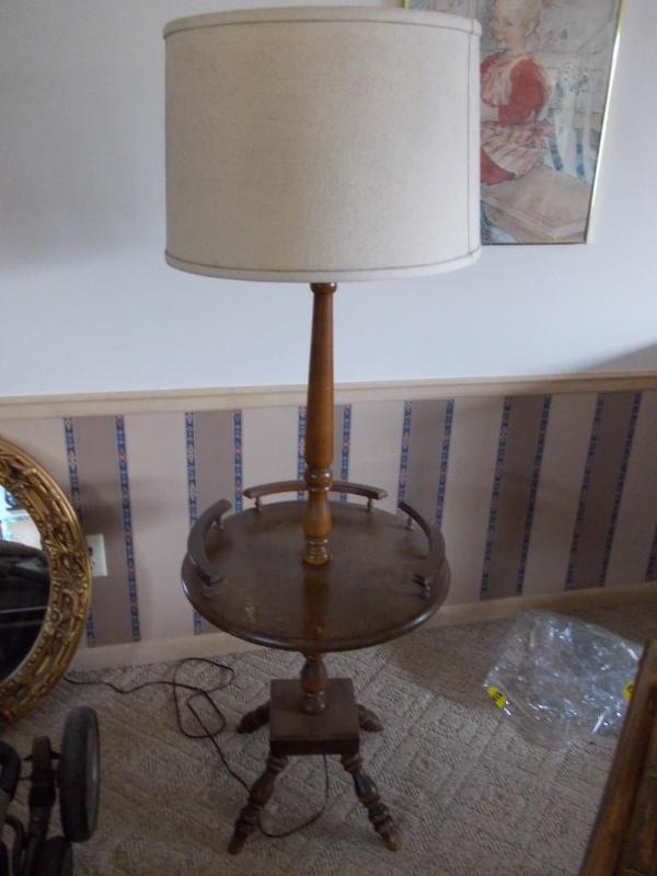 Colonial TableLamp...