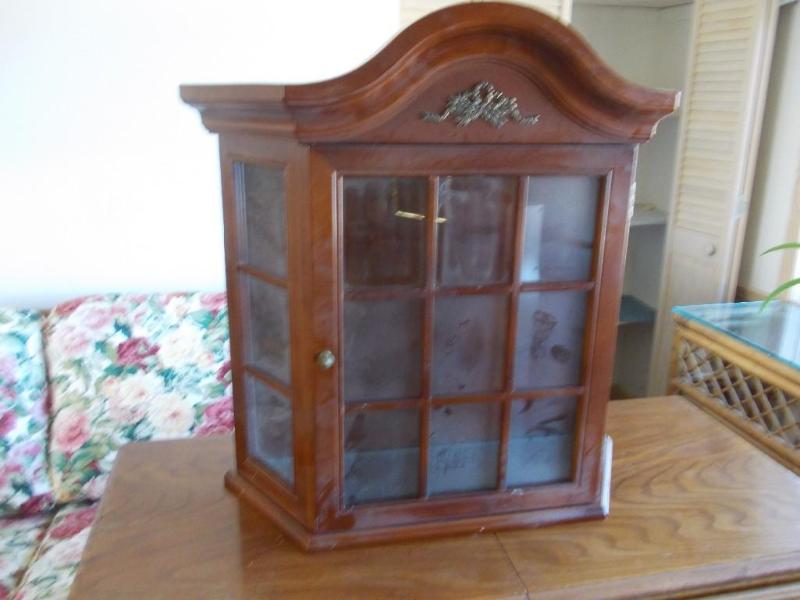 Bombay Curio Cabinet With 2-Glass S...