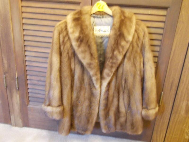 Albrechts Mink Jacket (Size M)...