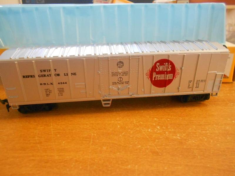 Bachmann Swift Premium box car....