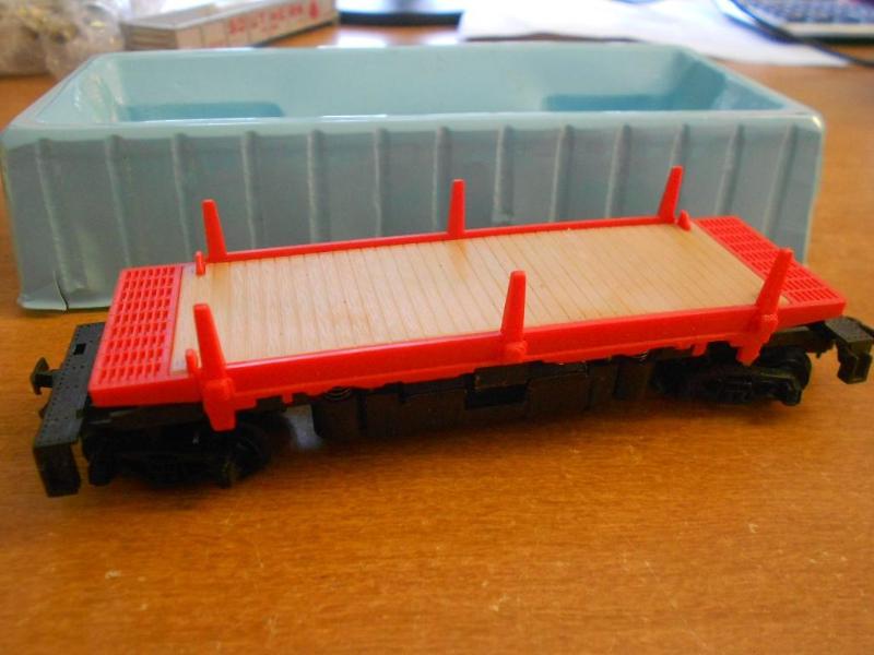 Tyco Tilting log flat car....