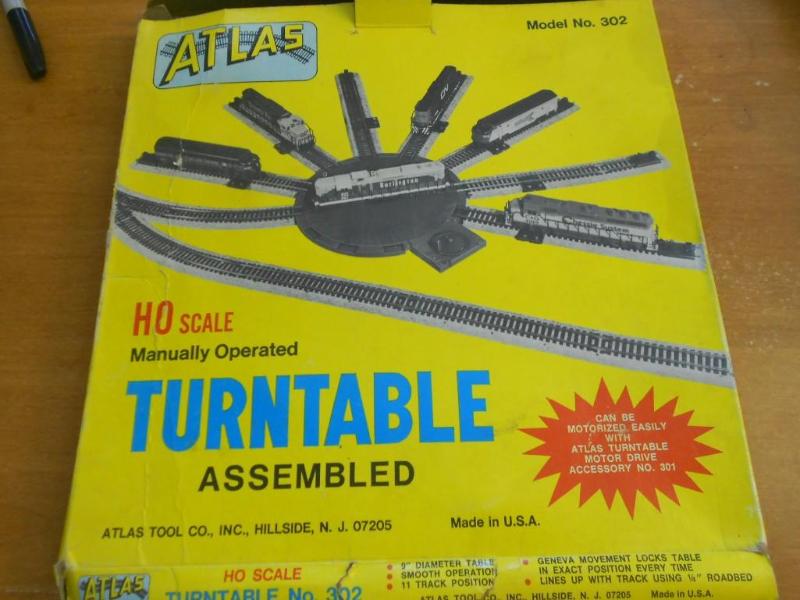 Atlas HO turn table model 302....