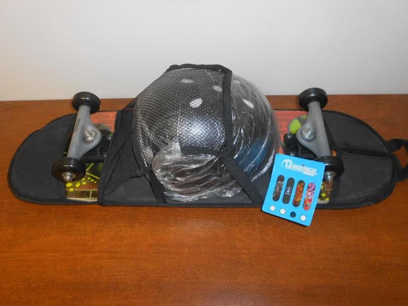 NEW Chicago Skateboard combo set. &...