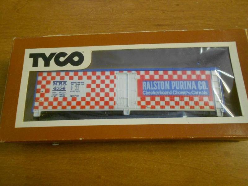 Tyco HO Scale Ralston Purina Co box...