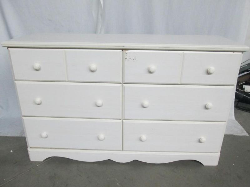 Double Dresser