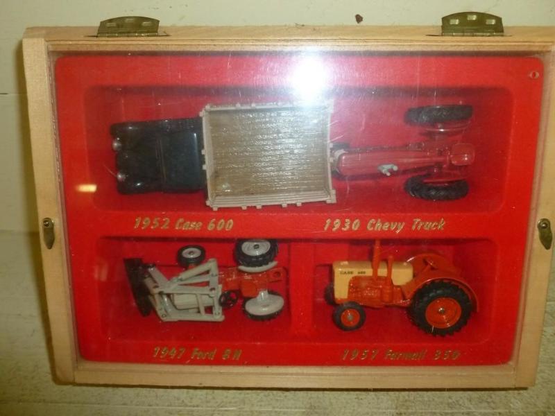 lot 134 image: Collectible die cast metal farm toy...