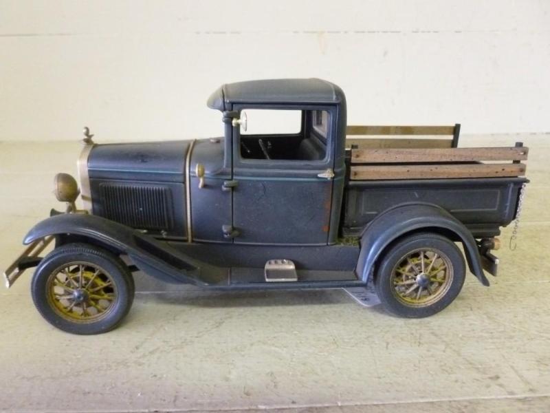 lot 136 image: Large Motor City Classics 1931 Ford...