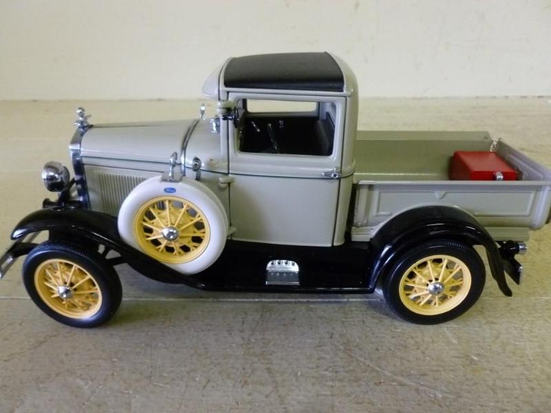 lot 138 image: Large Motor City Classics 1931 Ford...
