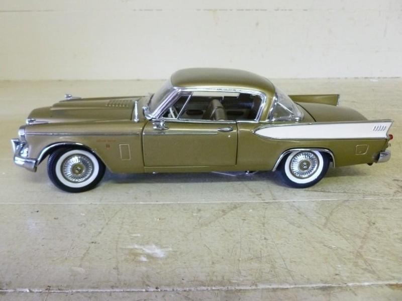 lot 139 image: Large Motor City Classics 1957 Stud...