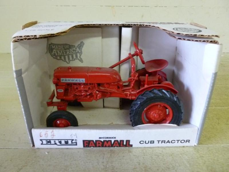 lot 146 image: Ertl McCormick -&nbspFarmall ...