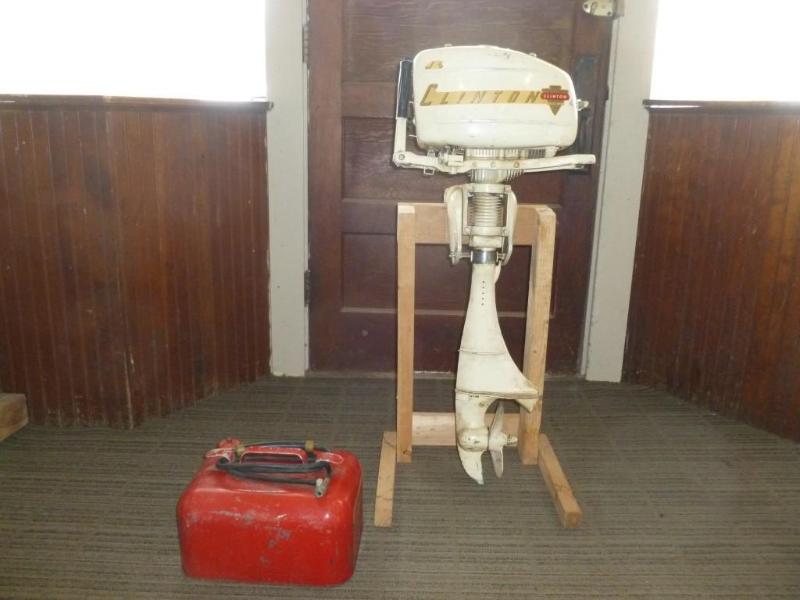 lot 27 image: Vintage Clinton 5 H.P boat motor mo...