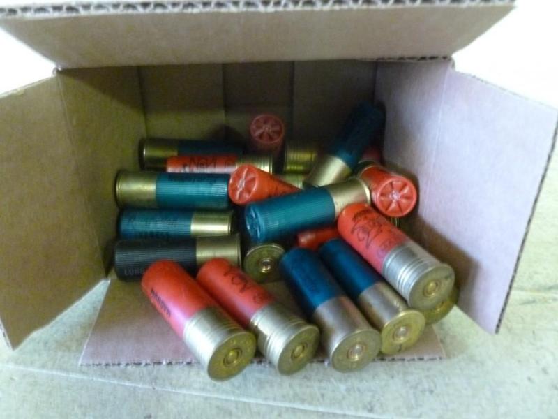lot 37 image: Box of 24 assorted 12 ga. shotgun s...