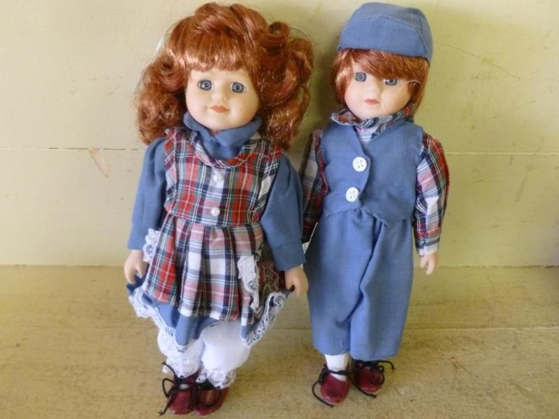lot 58 image: Beautiful Pair Of Two Country Genui...