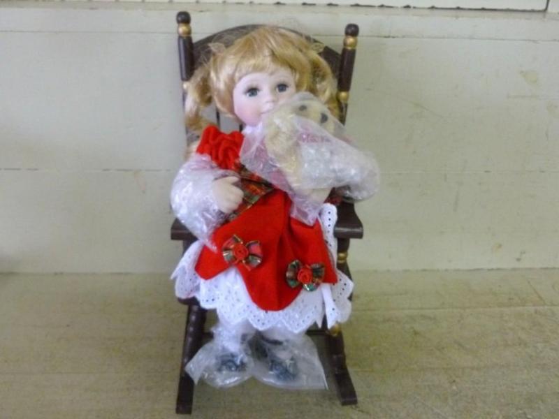 lot 64 image: Beautiful Royalton Collection Genui...