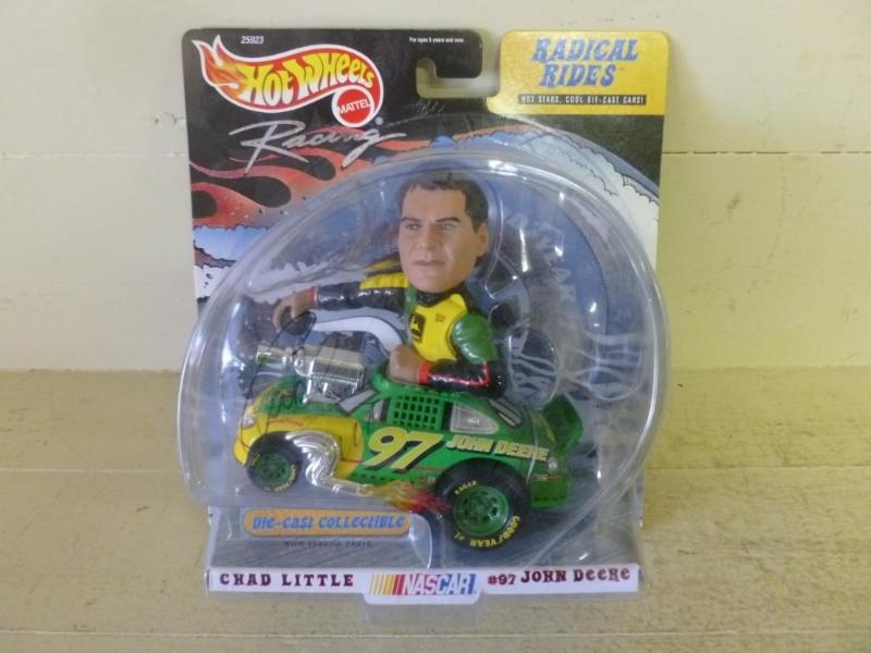 lot 75 image: Mattel - Hot Wheels NASCAR John Dee...