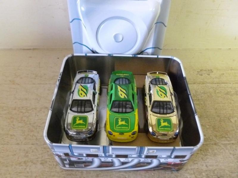 lot 78 image: Collectible John Deere Metal Contai...