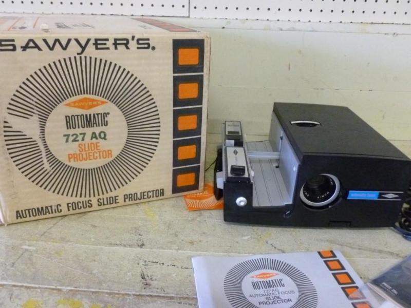 lot 82 image: Sawyers Rotomaster 727AQ Slide Proj...
