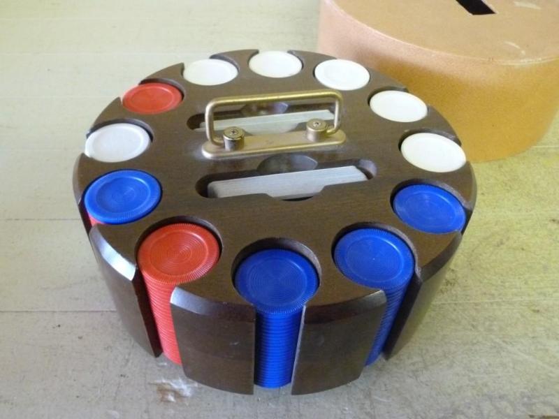 lot 87 image: Vintage poker chip set with cards, ...