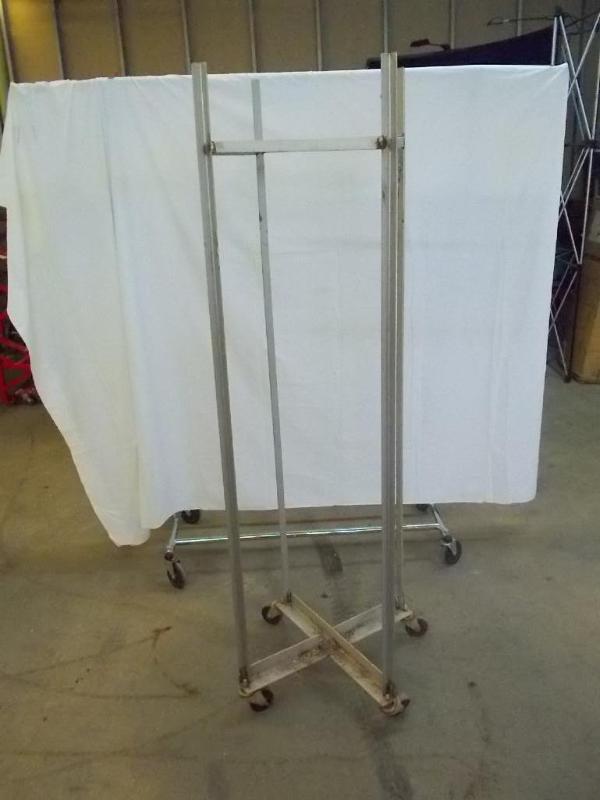 Steel rack that holds round style, ...