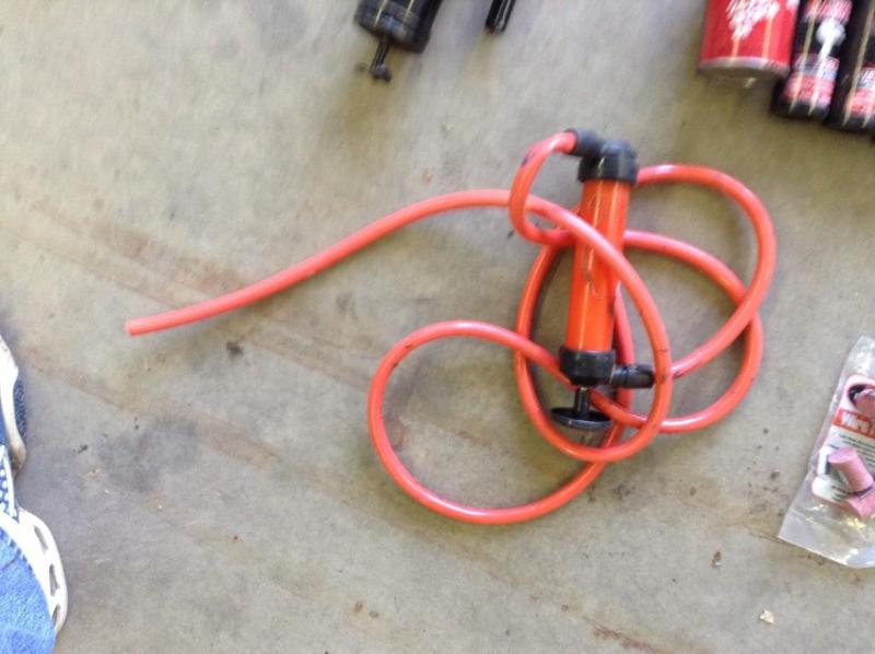 lot 108 image: Box of assorted grease guns, grease...