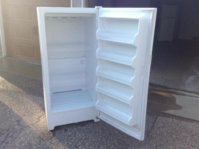lot 42 image: Sears Kenmore Freezer model 253.928...
