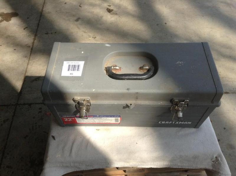 lot 45 image: Craftsman 22 tool box...
