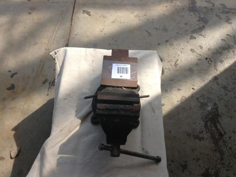 lot 48 image: 5 jaw bench vise  heavy duty...