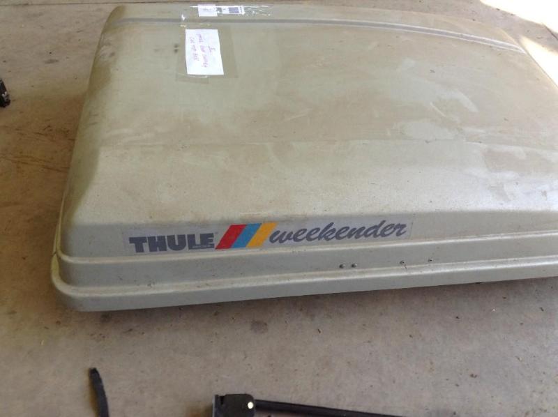 lot 5 image: Thule (made in Sweden), Weekender R...