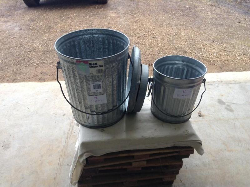 lot 69 image: Galvanized garbage cans, qty 1 10 g...